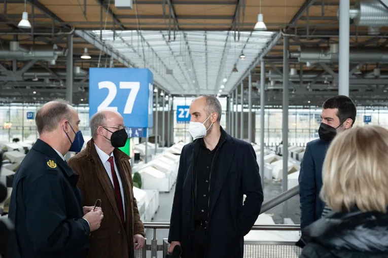 Bilder vom Aufbau in der Messehalle 27